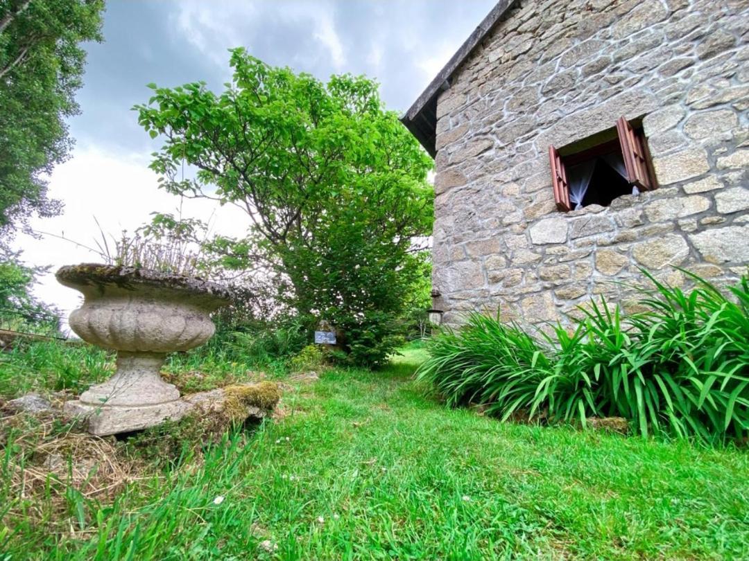 Gite Le Onze Beauval Saint-Dizier-Leyrenne Exteriör bild